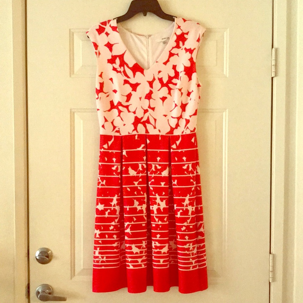 🔥SALE: 🎉🎉Studio One New York dress , Size 6 🎊